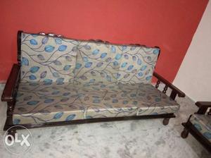 3+2 sofa set with good condition and recently