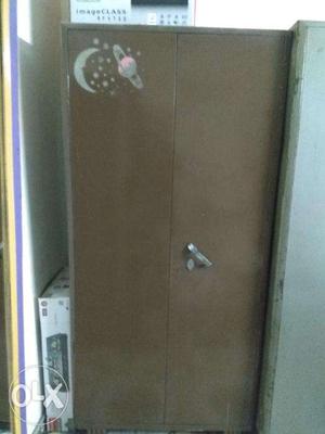 Almira (Iron) in very good condition with locker inside