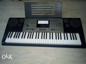 Casio ctk-IN with 2 helimeter and soft case..