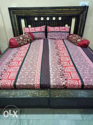 Double bed for sale in good condition 1year old without