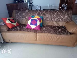 Leather sofa 3+2 almost new