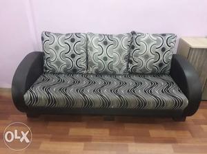 New sofa set not used much condition sofa