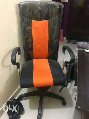 Office chair,new condition