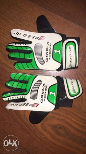 White-green-and-black Racing Gloves