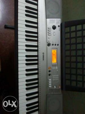 Yamaha key board for sale in good condition.