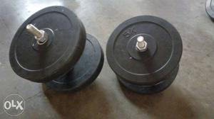 2 dumbbells of 10 Kg each with rubber grip
