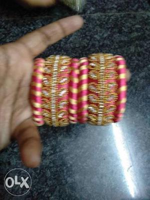 Leaf design of thread bangles