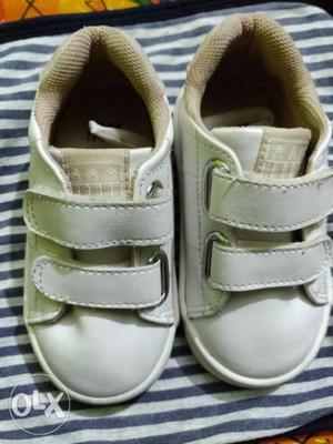 Want to sell Baby boy shoes brand H&M in new