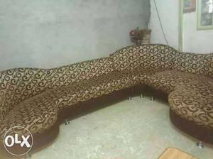 11seater round shape brown colour