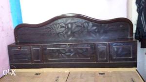 6x6 ft King size wooden bed