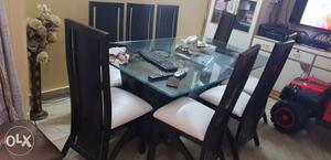 8 seater designer dining table..10 months old