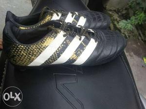 Adidas genuine product 8 and half size