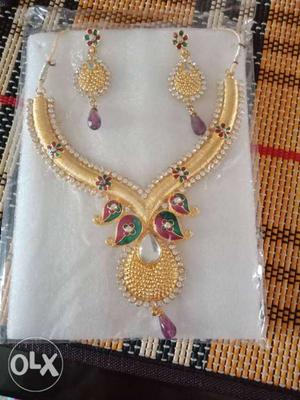 Beautiful Golden necklace set with matching