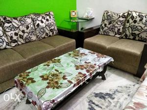 Brown And White Floral Sofa Set