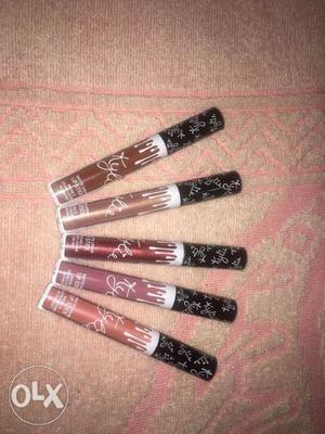 Buy any single ! Kylie lip matte for 90 ₹
