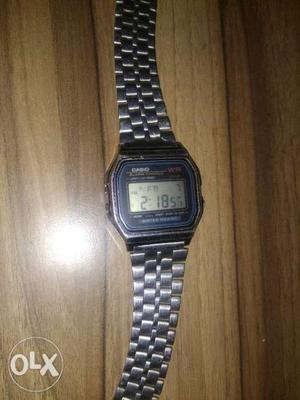 Casio branded watch prise  i sell only 