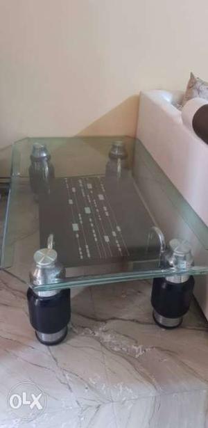 Centre table..4 months old.big n solid..just like new