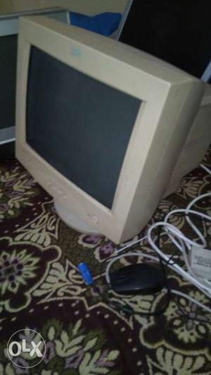 Crt 15 inch monitor white color