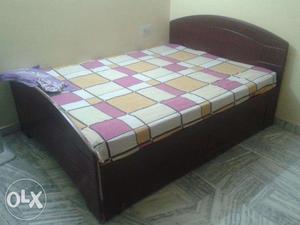 Double cot available at reasonable price