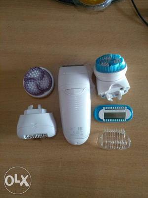 Epilator for hair removal with exploiating head
