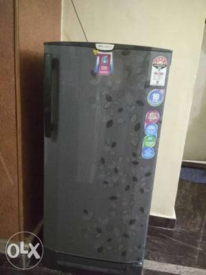 Excellent condition, Godrej Edge Pro with 10 year