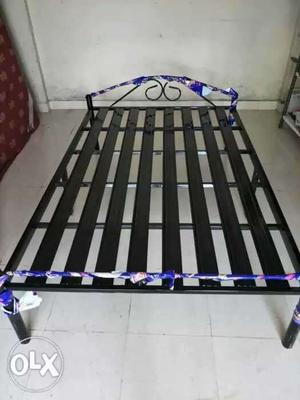 Factory offer brand new Metal double Bed size 4x6..good