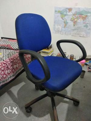 Gently used Original Godrej chair with hydraulic