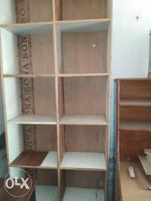 Good condition wooden rack for sell in good