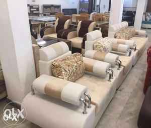 Good quality sofa set with cushion,
