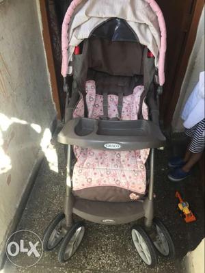 Graco branded baby pram in excellent condition