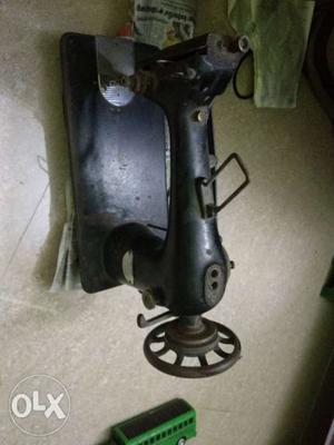Meritte sewing machine with stand
