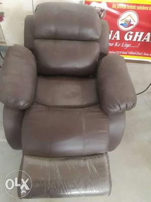 One seater, recliner sofa chair, with complete