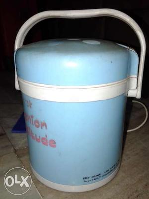 Portable Rice cooker in Good condition easy to