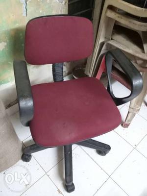 Rolling chair good condition.call 