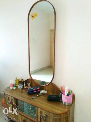 Strong dressing table, in excellent condition