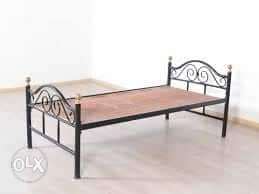 Strong single bed