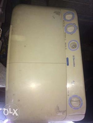 White Electrolux Twin-tub Clothes Washer And Dryer
