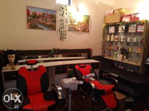 Whole salon or parlour items for