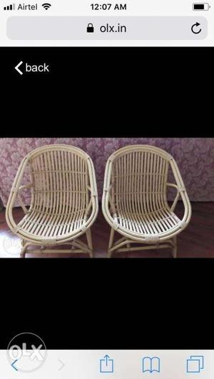 Wicker outdoor chairs in good condition. It's for