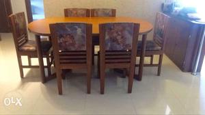 6 seater solid wood dinning table in good
