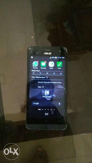 Asus zenphone 5,2 gb ram,8 gb internal memory,8