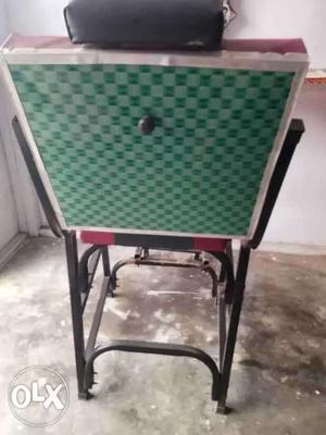 Green And Black Folding Chair