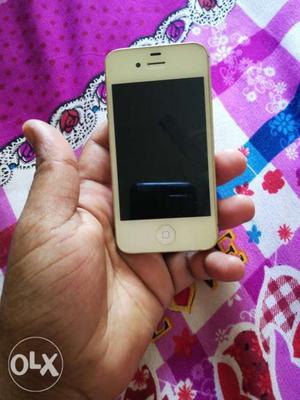 Iphone 4s 8GB varient... Scratchless and like new