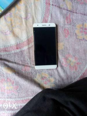 Lyf water gold 11 mobile condition me hai