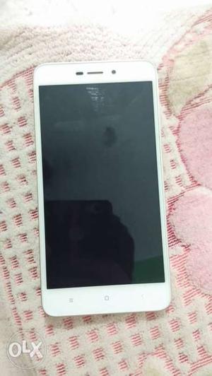 Mi redmi 4a with biil box and charger 8 month old