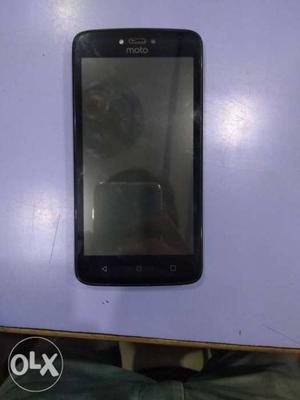 Moto C in very good condition 11 months old bill