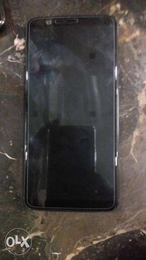 OnePlus 5t 128GB 8GB Ram Midnight Black 9 Month