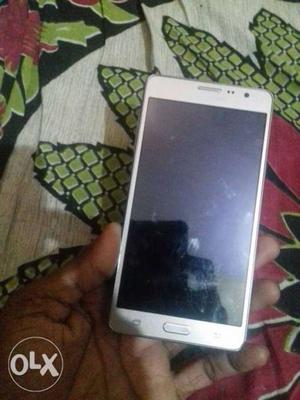 Samsung on7 only mobile n charger argent selling