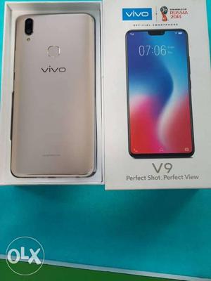 Vivo v9 Mobile box & charger neat condition Get