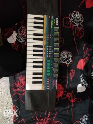 Black Casio Midi Keyboard